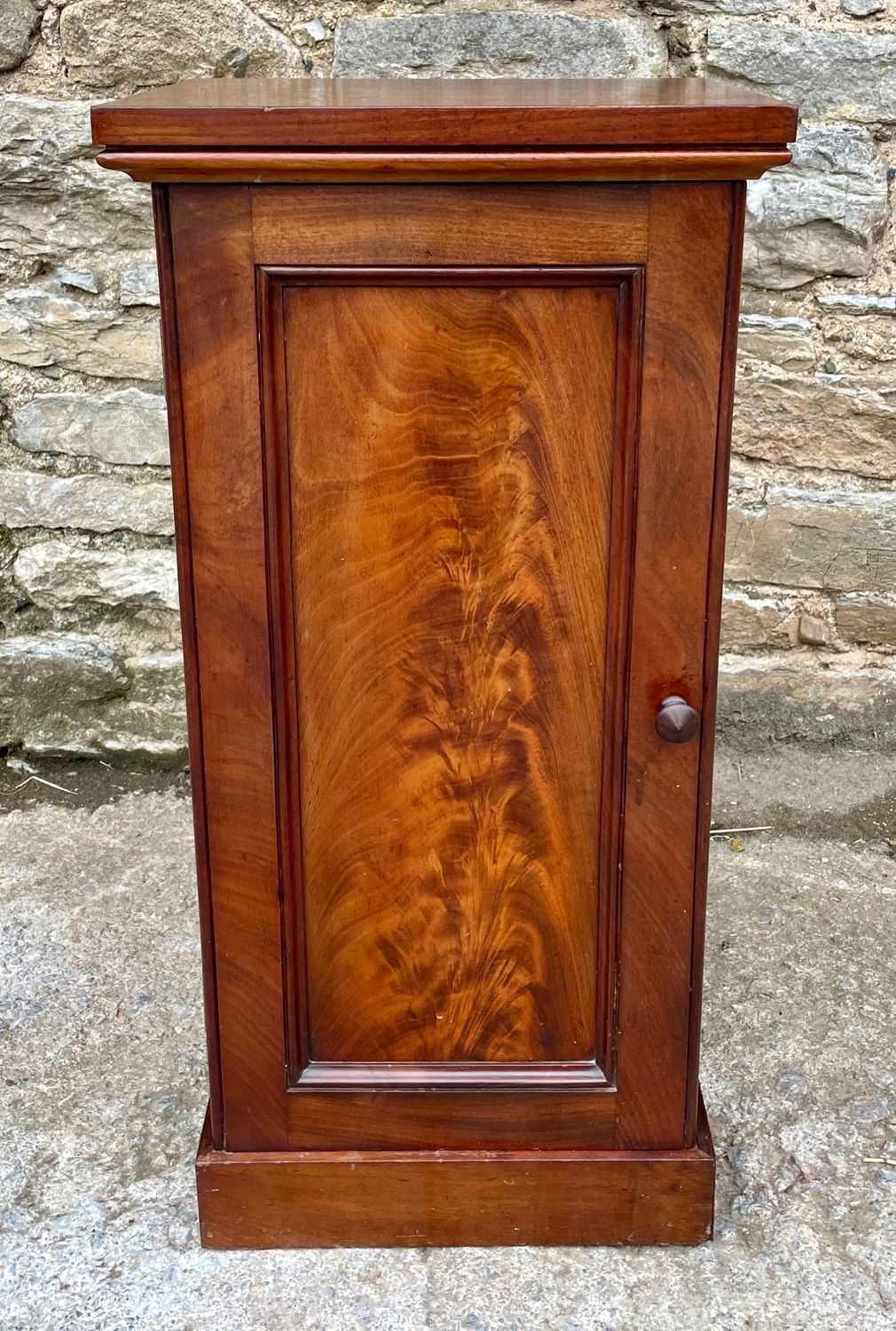 Victorian Mahogany Pot Cupboard