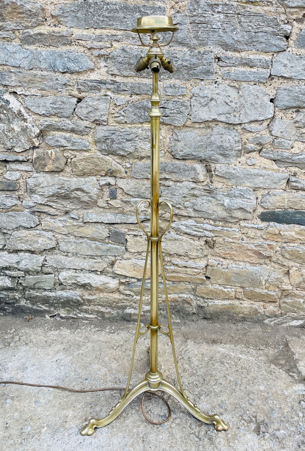 Victorian Brass Telescopic Standard Lamp