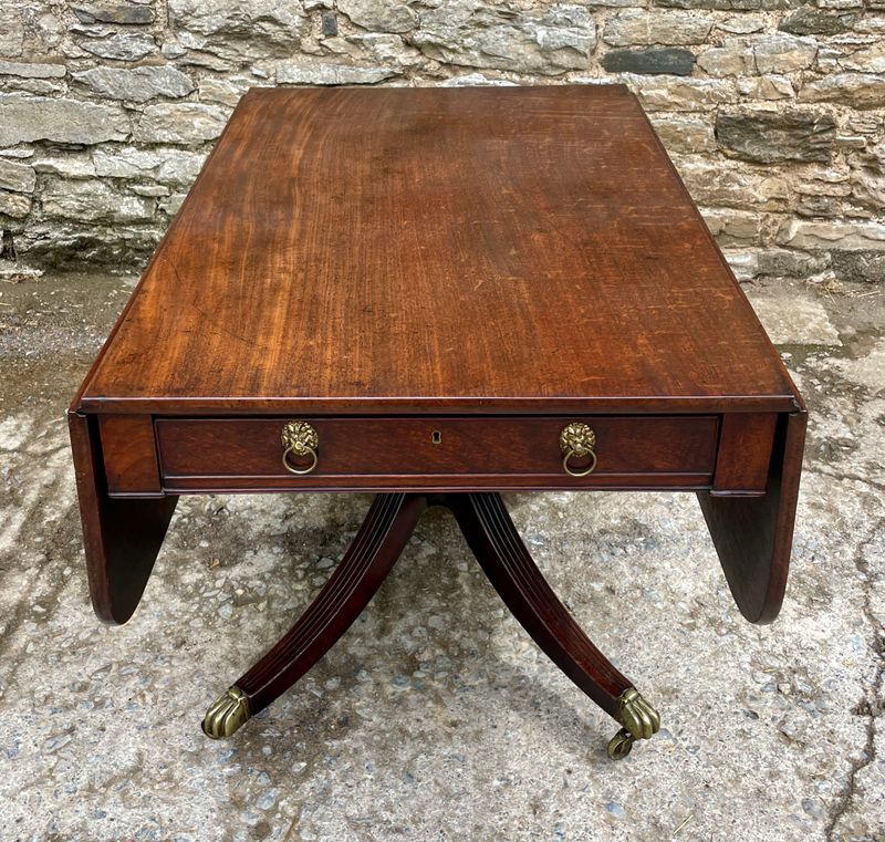 Regency Mahogany Drop Leaf Pedestal Dining Table