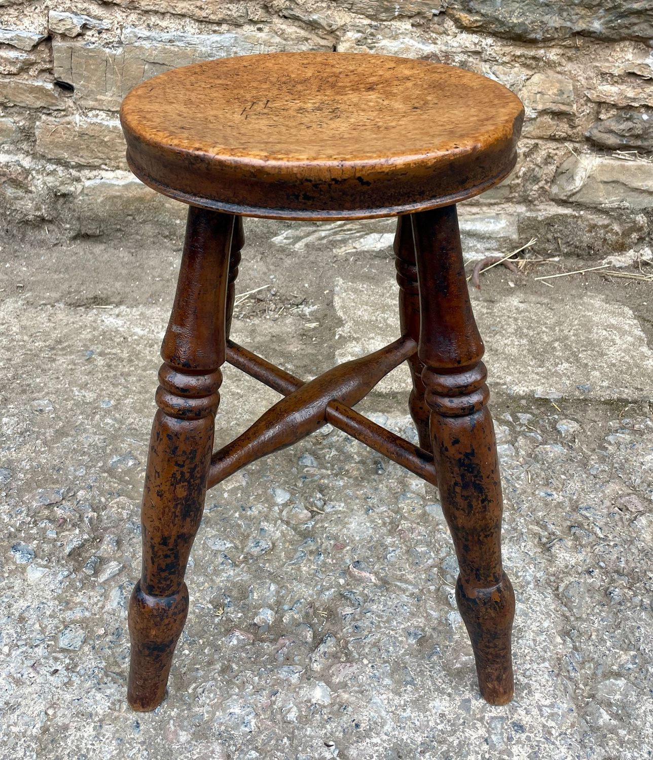 Victorian Dish Top Stool