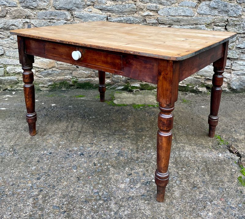 ​Victorian Pine Farmhouse Table