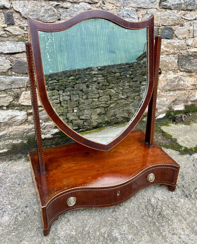 ​Georgian Mahogny Serpentine Dressing Table Mirror