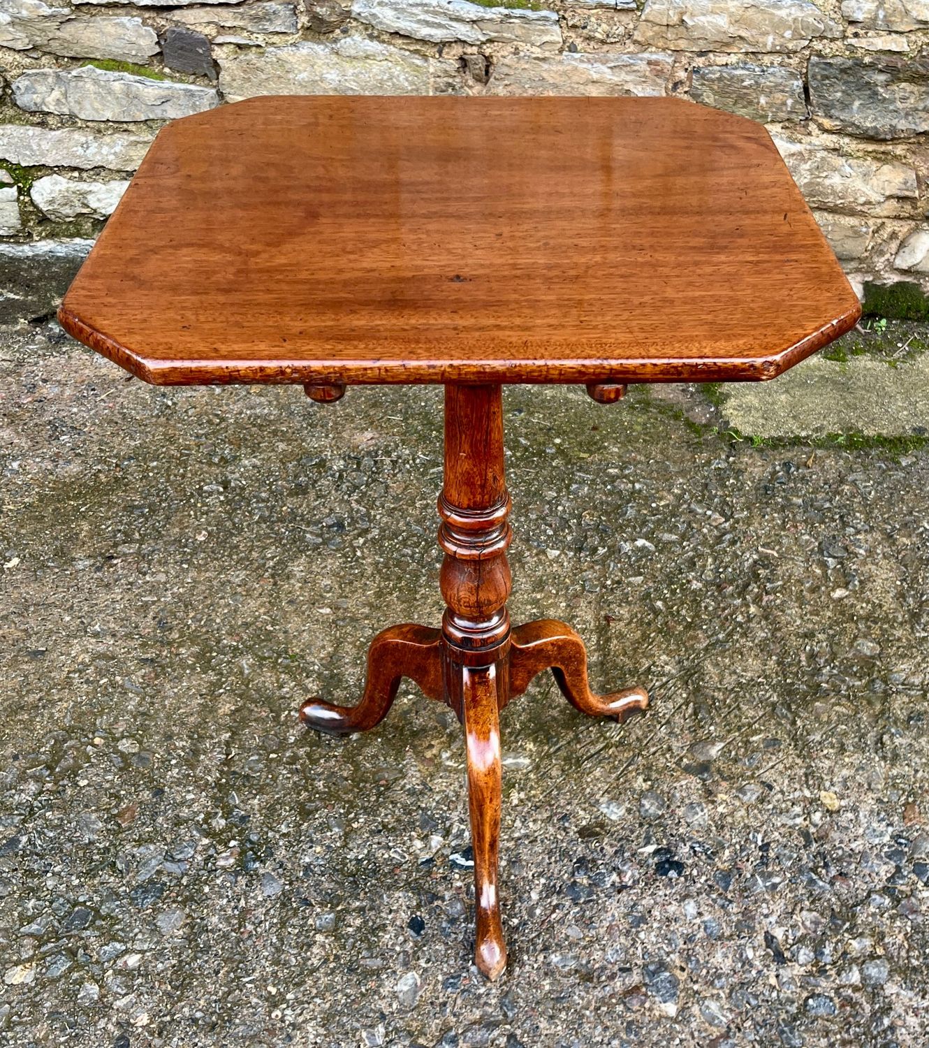 Georgian Mahogany Tilt-Top Table