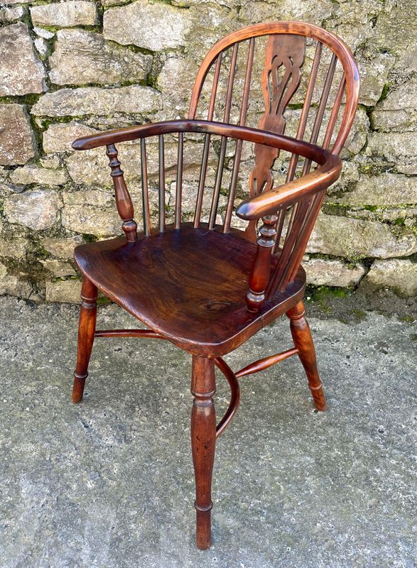 Antique Elm and Yew Wood Windsor Chair