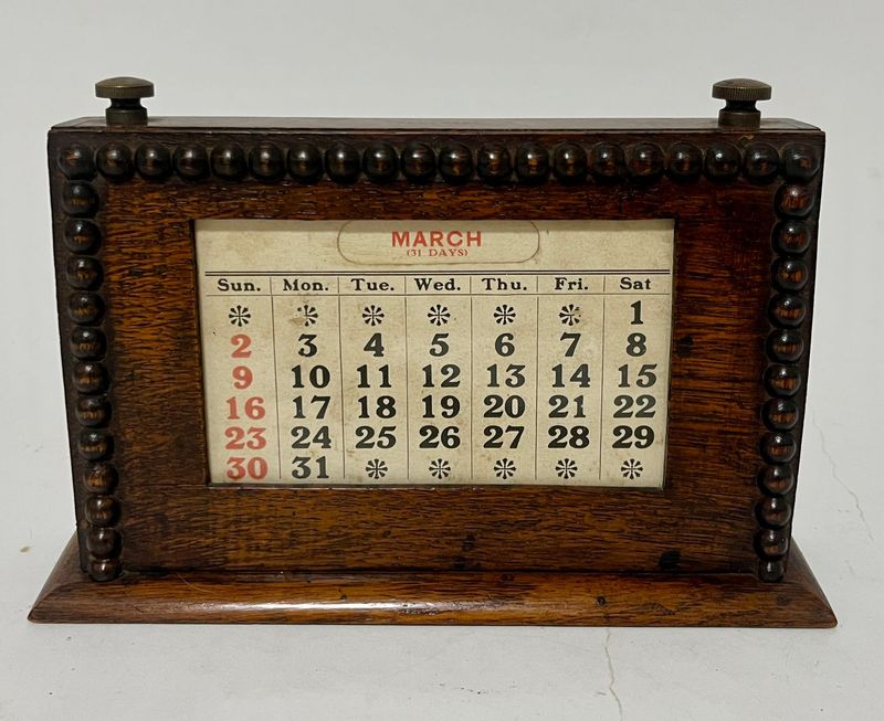 ​Antique Oak Perpetual Desk Calendar
