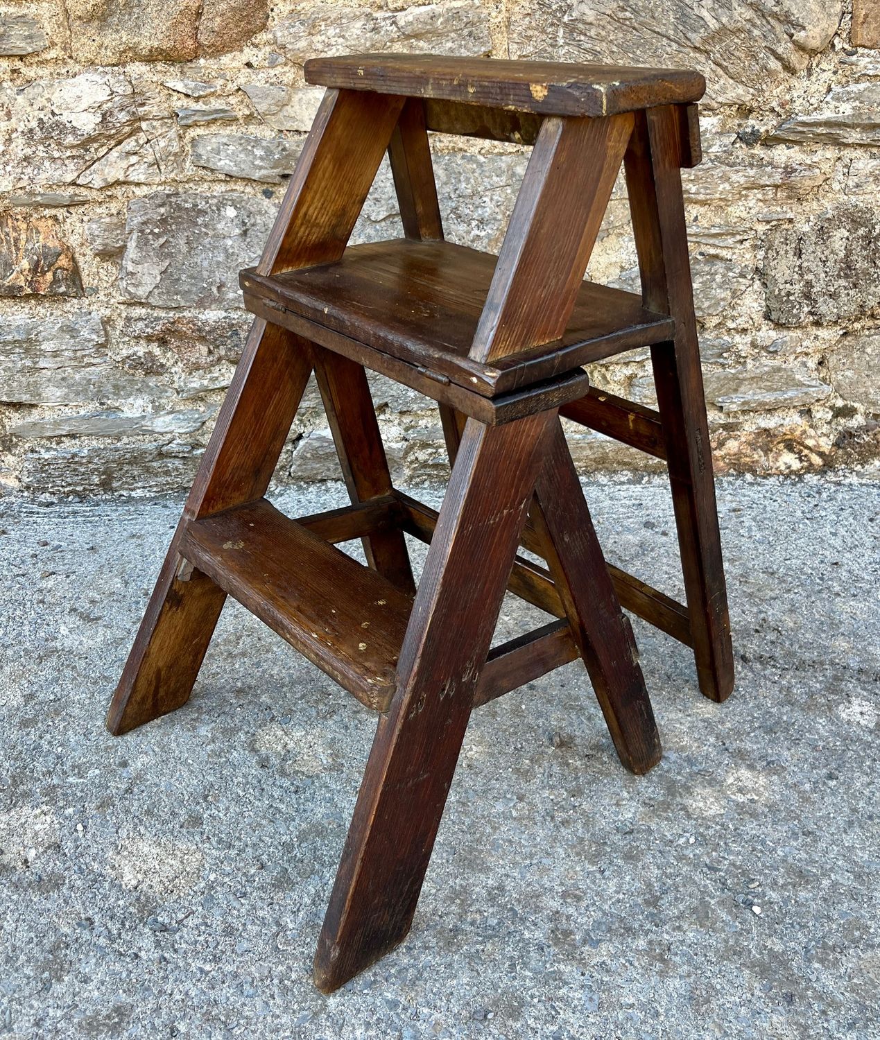 ​Antique Pine Metamorphic Steps