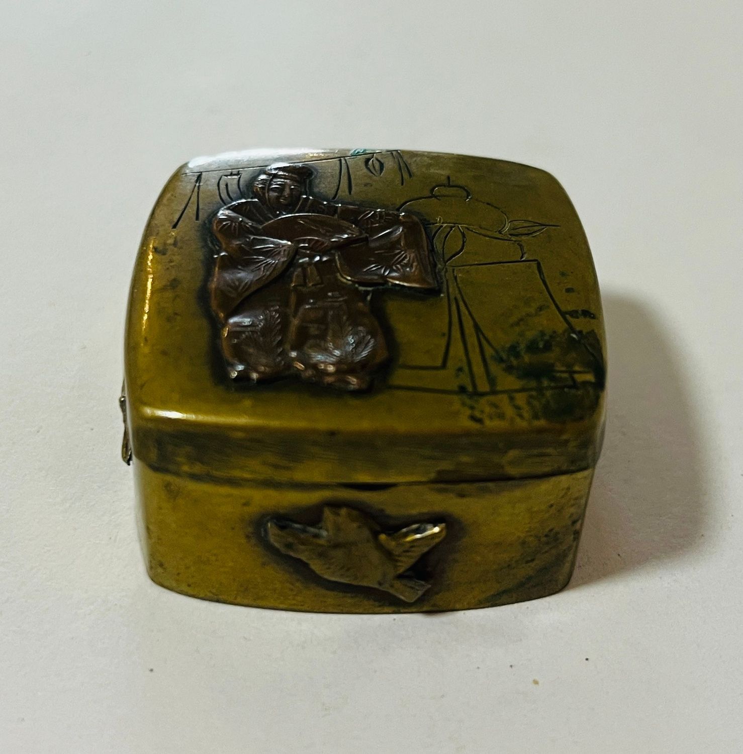 Japanese Meiji Snuff Box