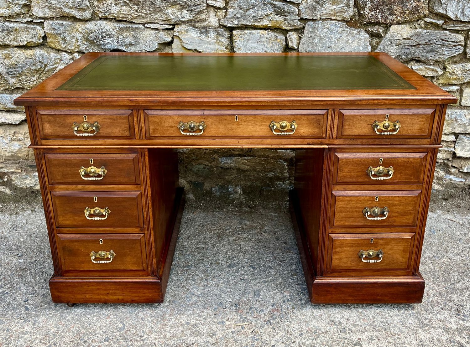 ​Edwardian Mahogany Pedestal Desk