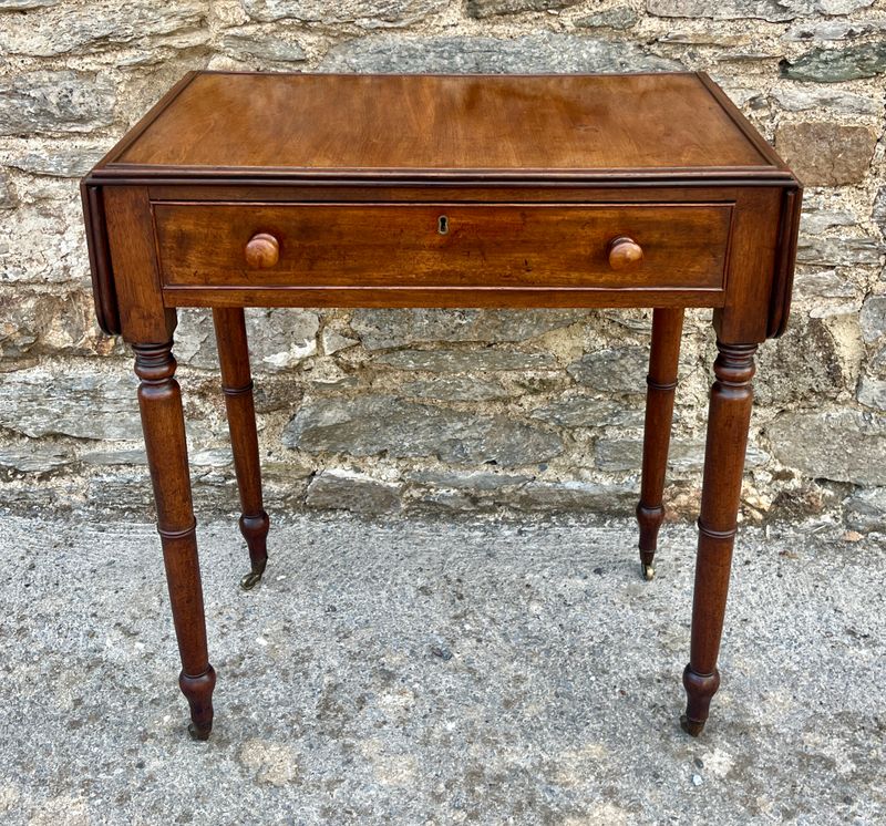 ​Regency Mahogany Drop Leaf Work Table