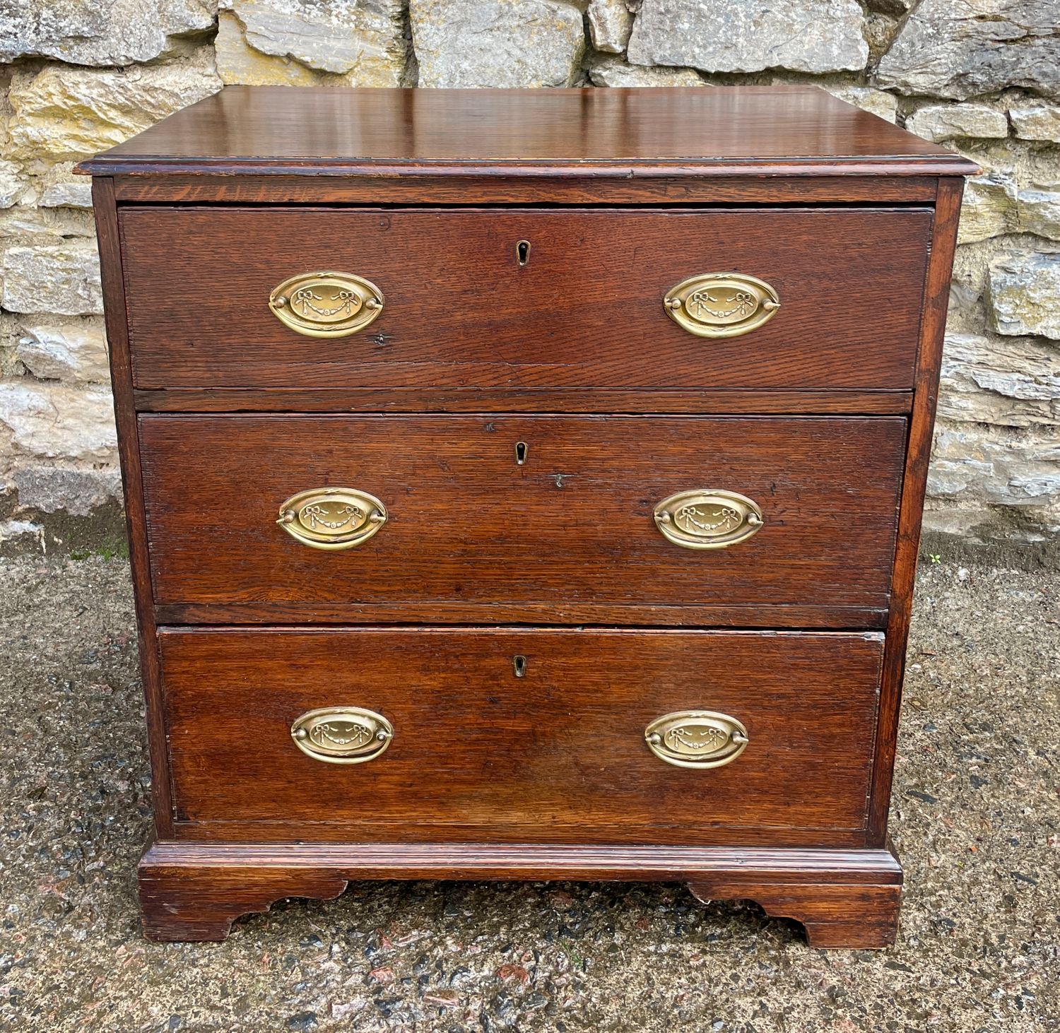 Small Georgian Oak Chest of Drawers Small Georgian Oak Chest of Drawers