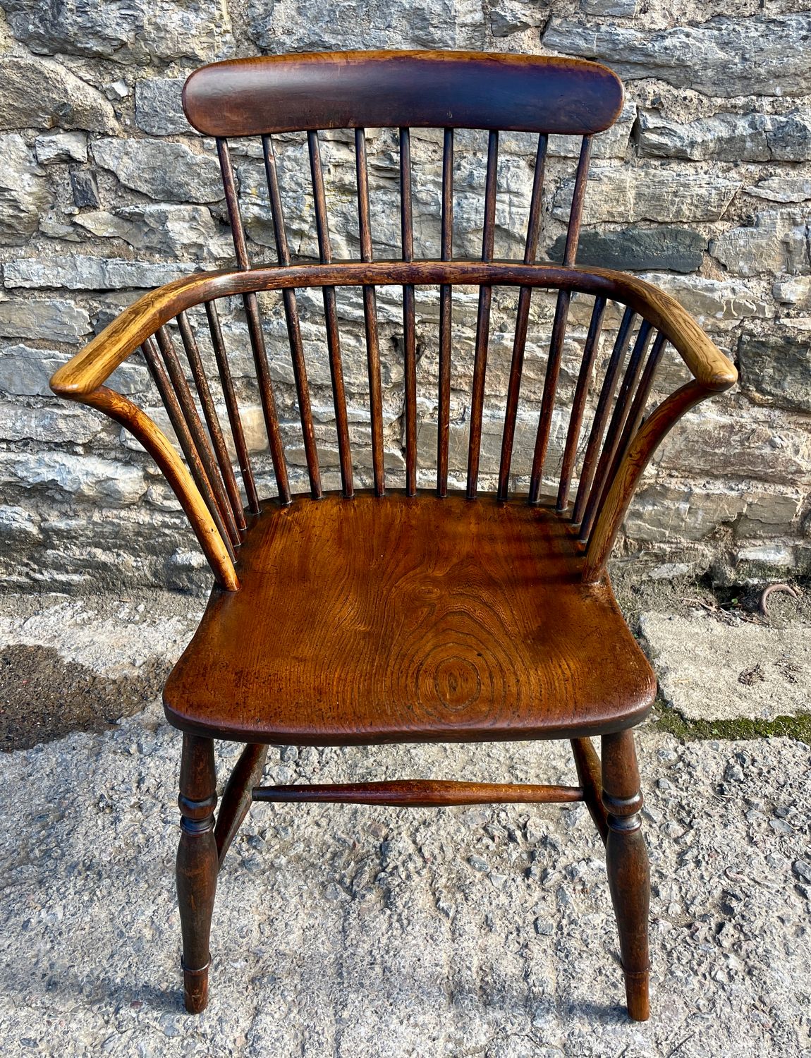 Early Victorian Elm Seated Comb Back Windsor Chair