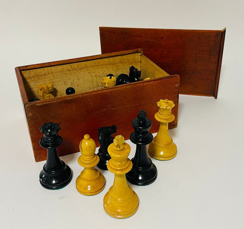 Staunton Pattern Chess Set