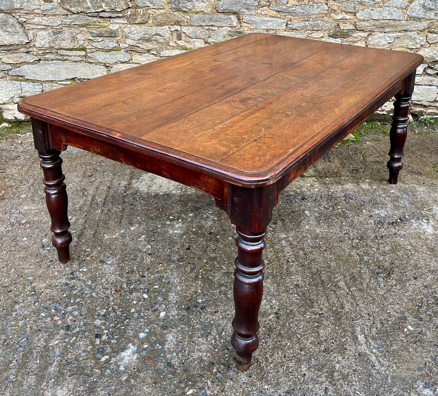 Victorian Oak Dining Table Victorian Oak Dining Table