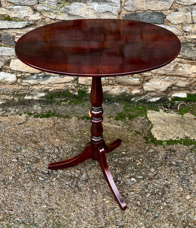 Regency Mahogany Oval Wine Table