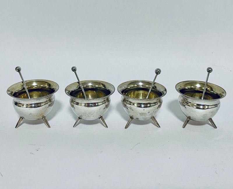 Set of 4 Victorian Silver Cauldron Salts and Spoons