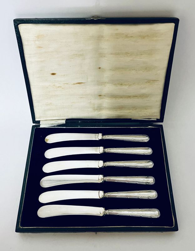 Set of 6 Silver Handled Butter Knives