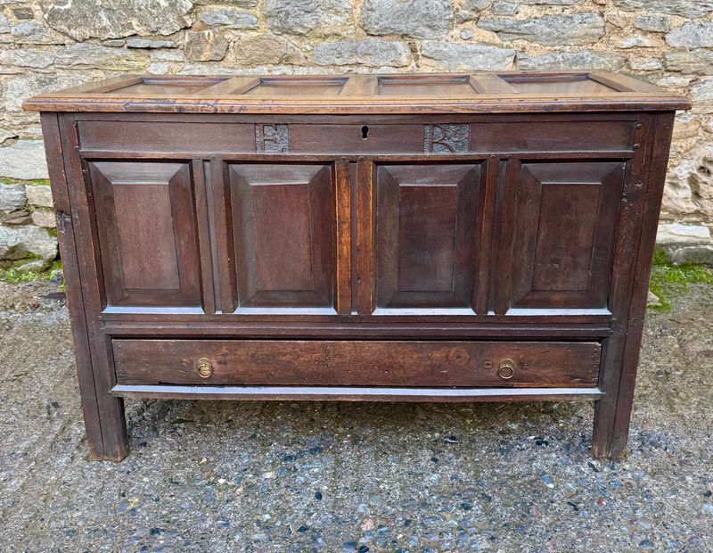 Georgian Oak Mule Chest