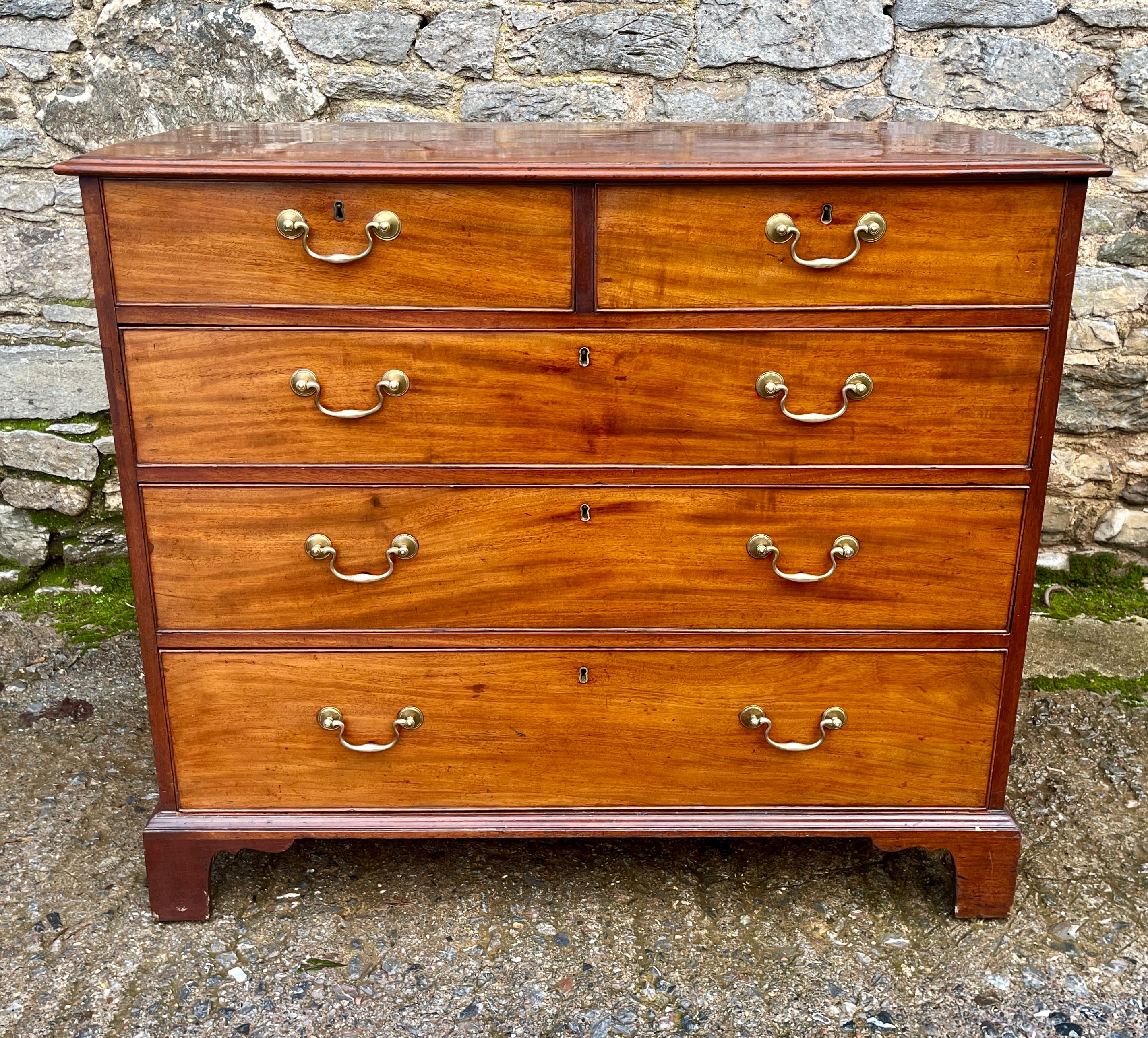 Georgian Mahogany Chest of Drawers