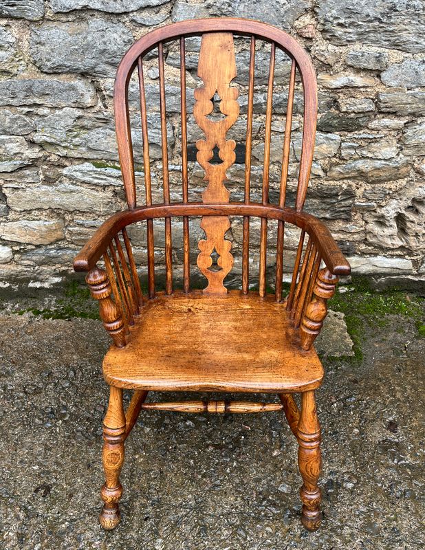 Antique Elm Windsor Chair