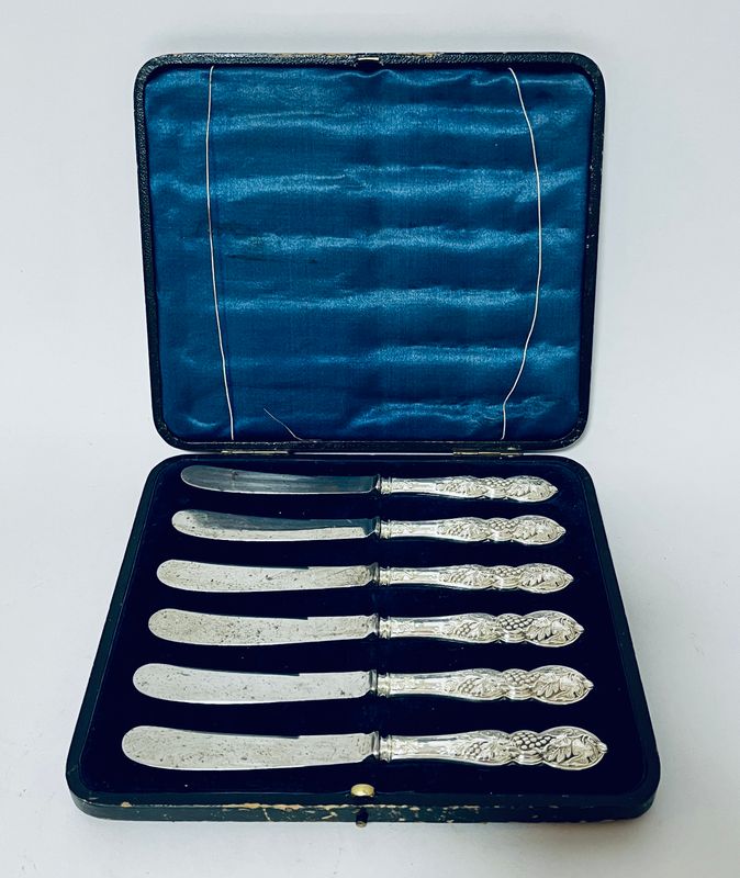 Set of 6 Victorian Silver Handled Butter Knives