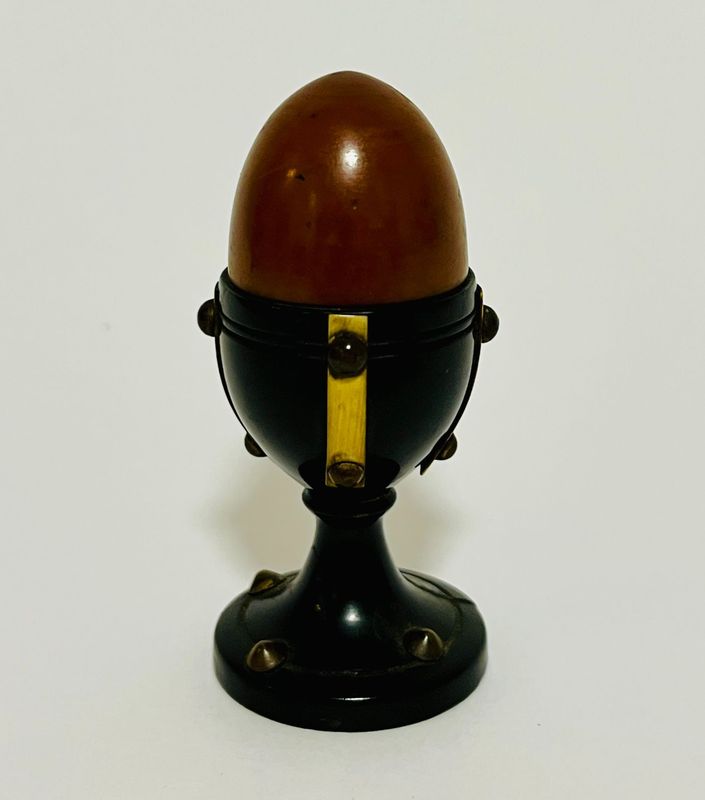 Antique Treen Thimble Holder