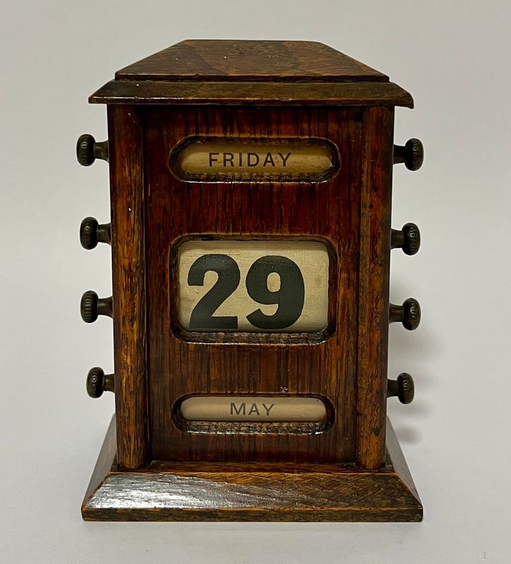 Edwardian Oak Perpetual Desk Calendar