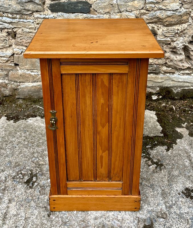 Edwardian Satin Walnut Pot Cupboard