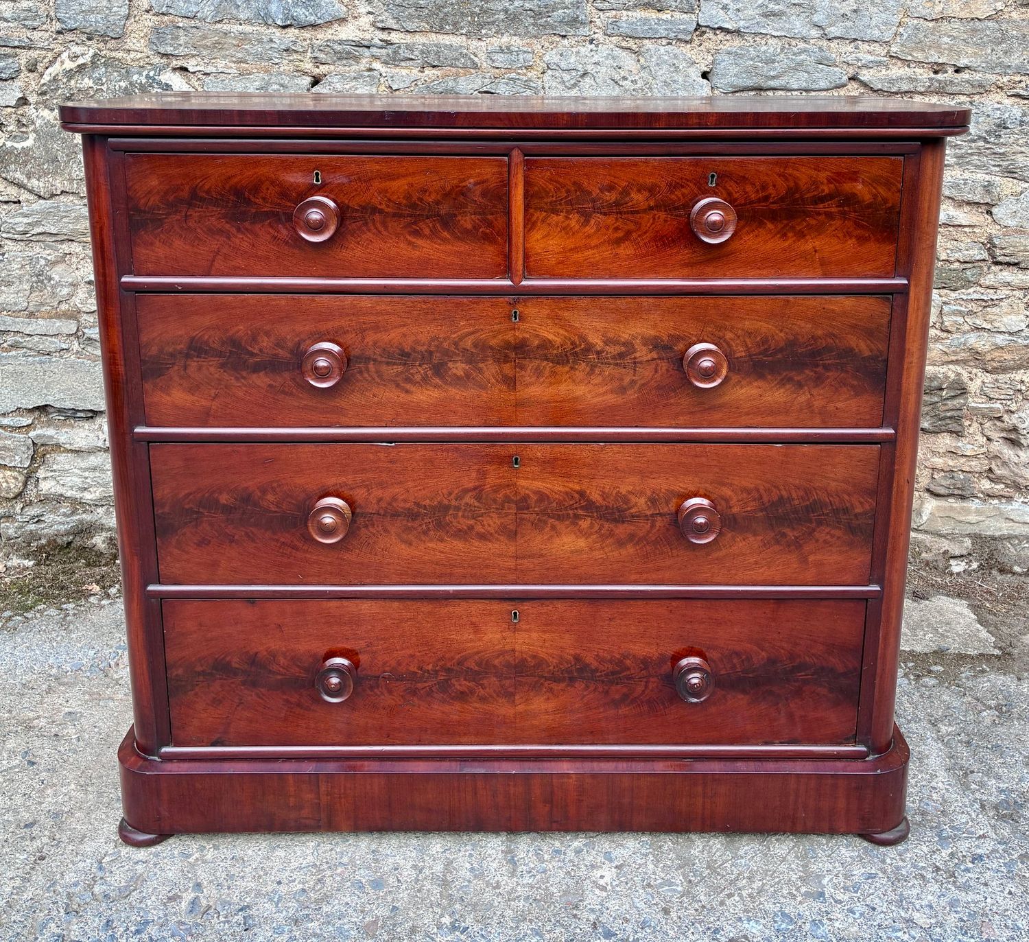 Victorian Flame Mahogany Chest of Drawers Victorian Flame Mahogany Chest of Drawers