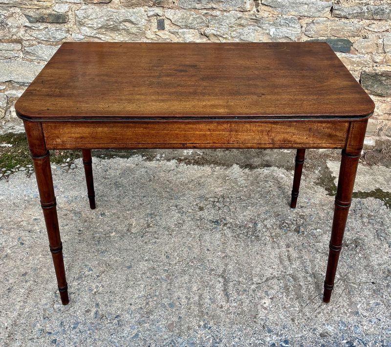 ​Georgian Mahogany Side Table