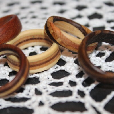 Holzschmuck