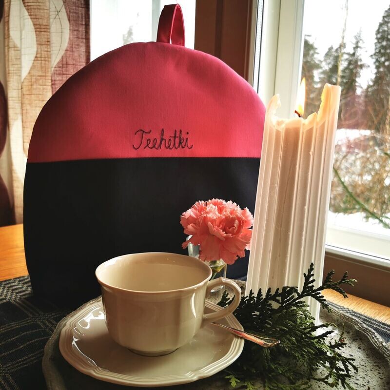 Pannumyssy, tummanharmaa-vaaleanpunainen