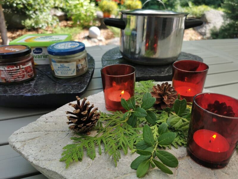 Aluslehti sisustukseen ja kylmäalusta kattauksiin