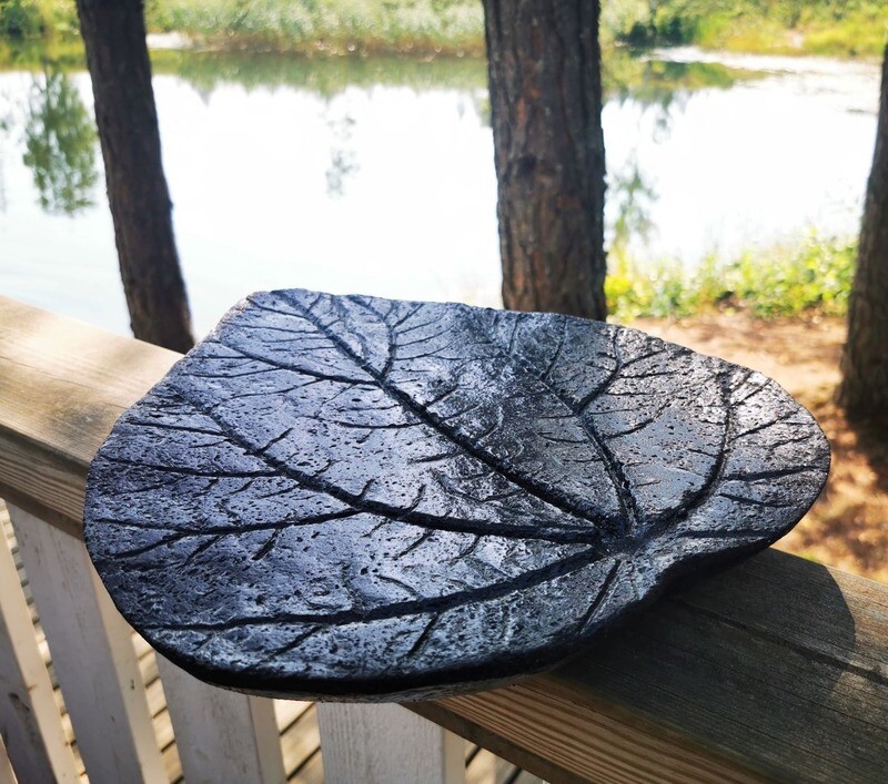 Aluslehti sisustukseen ja kylmäalusta kattauksiin