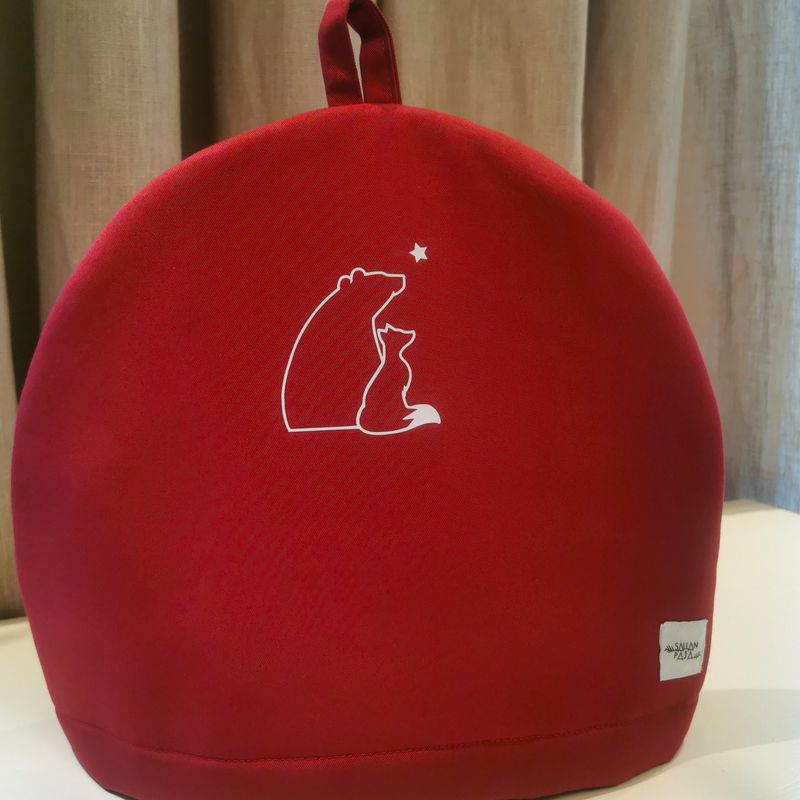 Perinteinen pannumyssy, joka pitää herkkujuoman santsitkin kuumana.