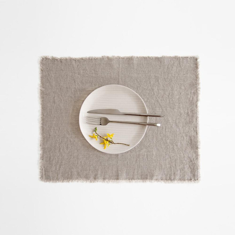 NATURAL LINEN Tischset mit Fransen NATURAL LINEN Tischset mit Fransen