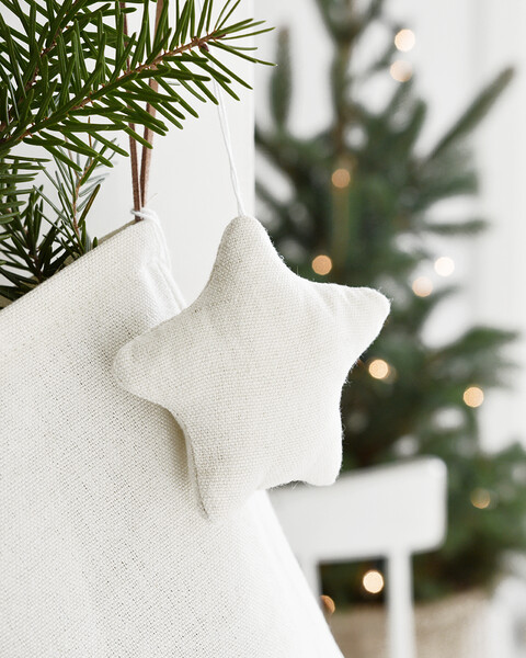 Sternanhänger aus Baumwolle Sternanhänger aus Baumwolle