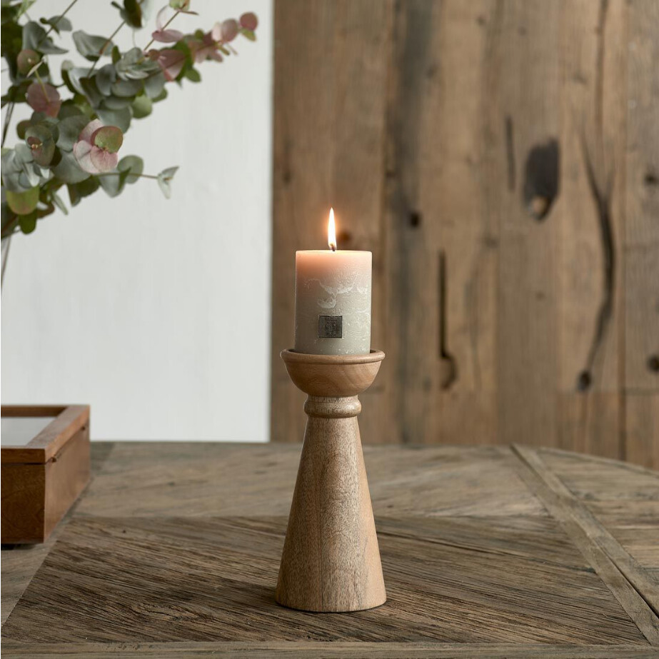 RM Julio Pillar Candle Holder