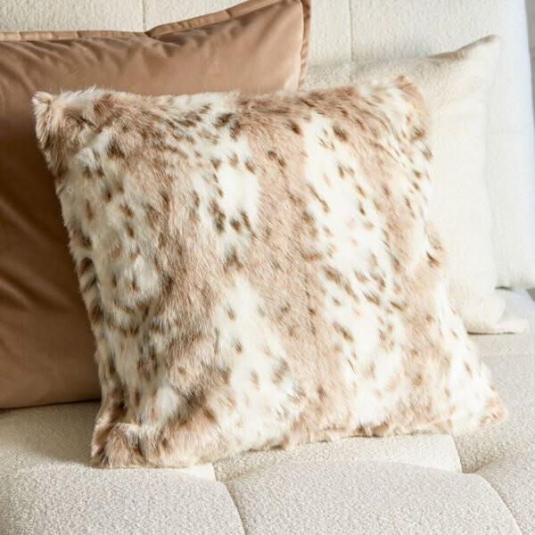 RM Lynx Faux Fur Pillow Cover 50x50 RM Lynx Faux Fur Pillow Cover 50x50