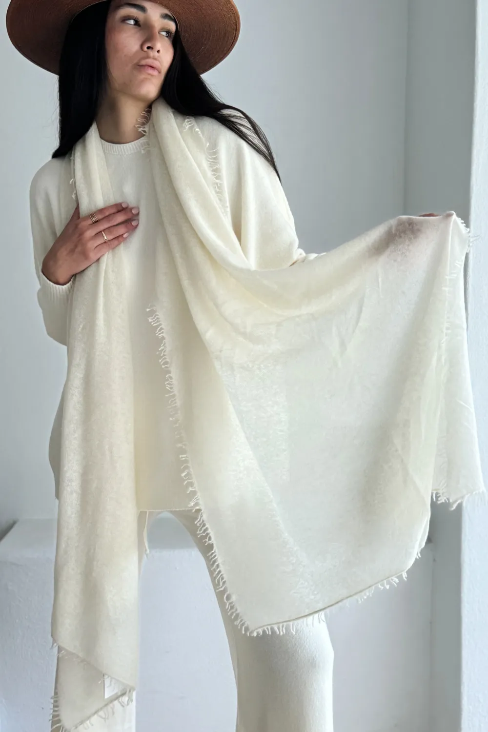 CASHMERE LOVE Strickschal, soft white