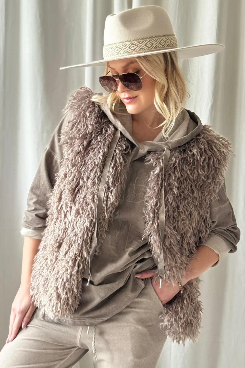 FURRY Vest, taupe