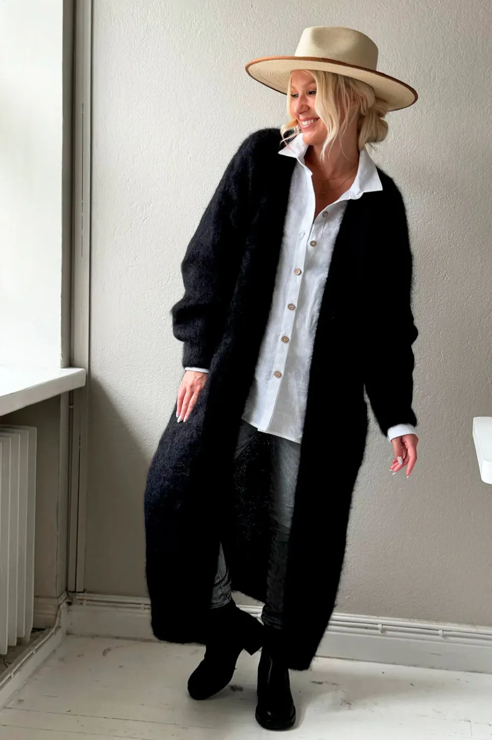 FOREVER IN LOVE CARDIGAN, black