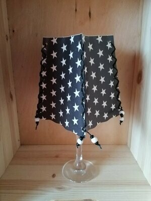 Windlicht-Papier 4-seitig für Rotweinglas/Bordauxglas
Schwarz mit weißen Sternen