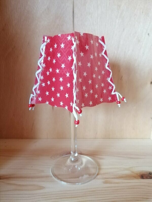 Windlicht 4-seitig für Likörglas rot/weiße Sterne