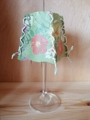 Windlicht Papier 4-seitig für Likörglas
grün/bunte Blumen