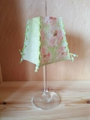 Windlicht Papier 4-seitig für Likörglas
grün/rosa Blumen