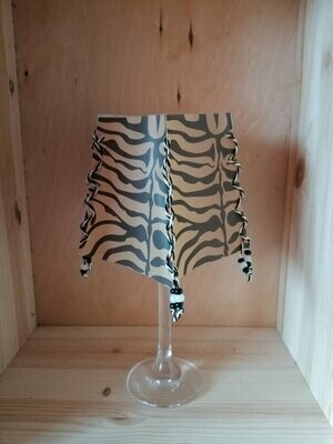 Windlicht Papier 4-seitig für Weißweinglas
Tieger-Muster
