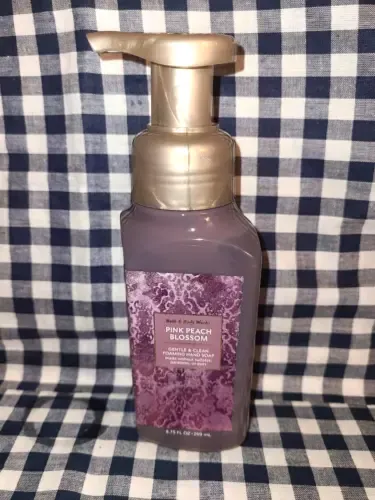 2 Pack Bath &amp; Body Works Pink Peach Blossom Foaming Hand Soap 8.75 fl oz