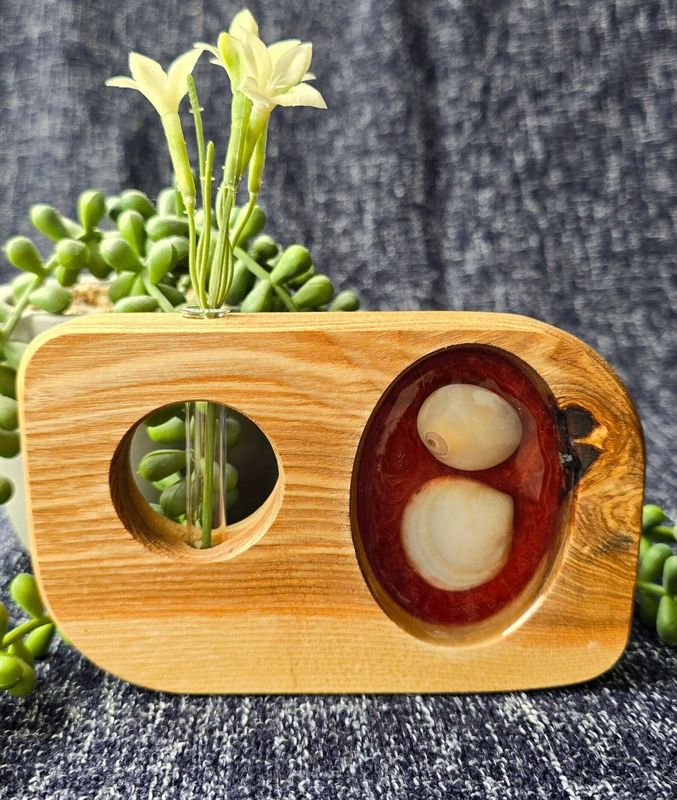 Single Stem Resin Bud Shell Vase