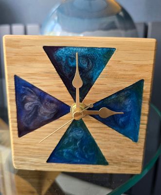 Oak & Resin Mantle Clock