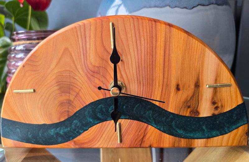 River Flow Yew Mantle Clock – Emerald Resin